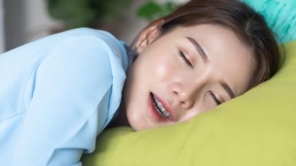 Digrignare i denti di notte rimedi